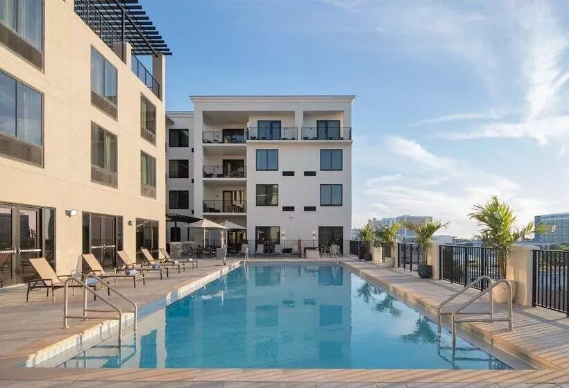 Hotelli Courtyard By Marriott Clearwater Beach