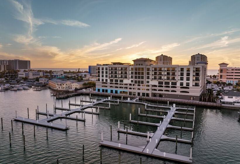 فندق Courtyard By Marriott Clearwater Beach