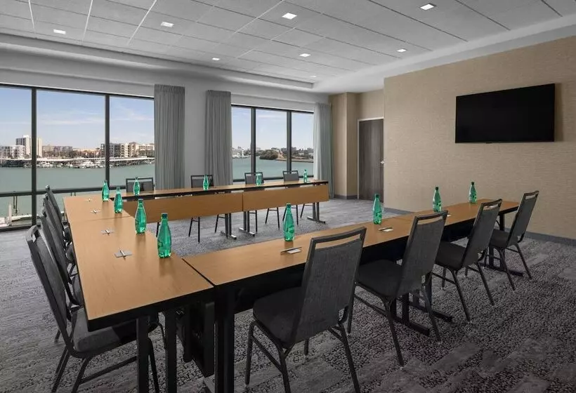 Hotelli Courtyard By Marriott Clearwater Beach