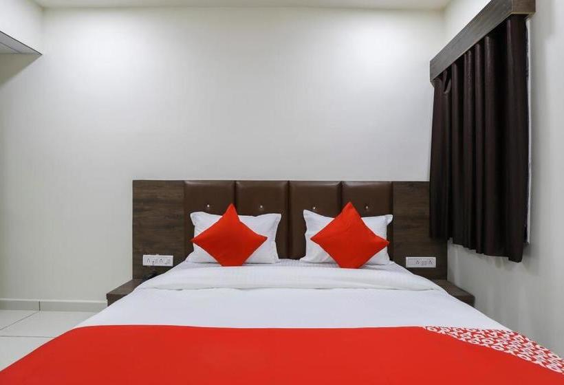 בית מלון כפרי Season