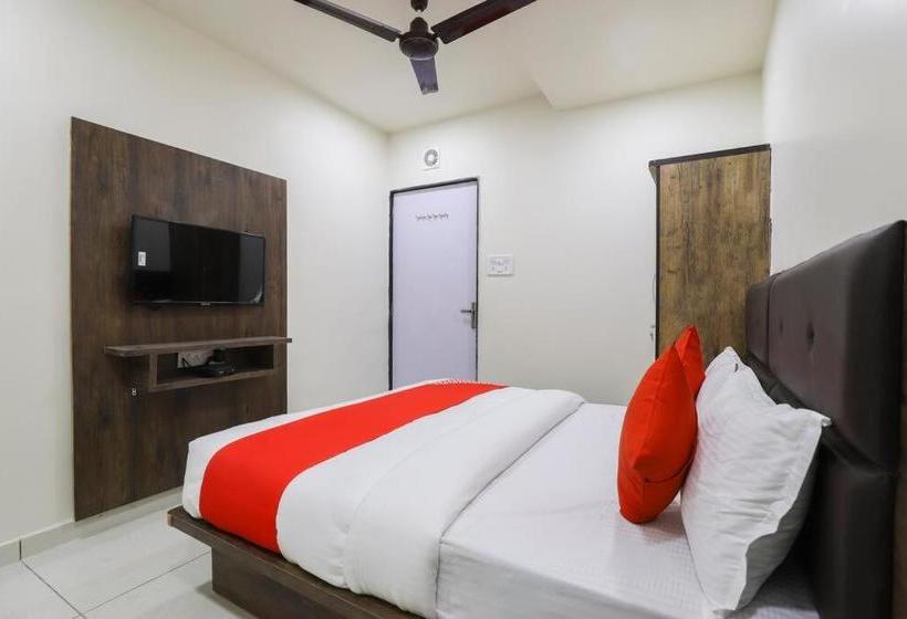 בית מלון כפרי Season