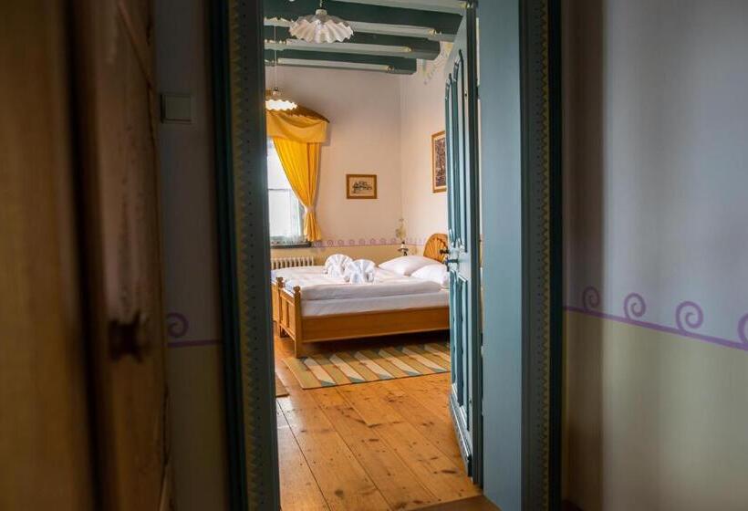 Libušín & Maměnka Národní Kulturní Památky