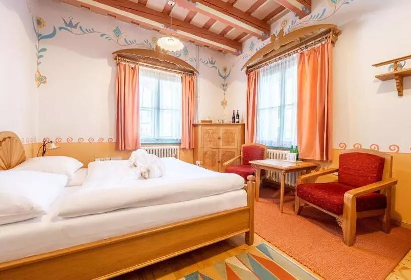 Libušín & Maměnka Národní Kulturní Památky