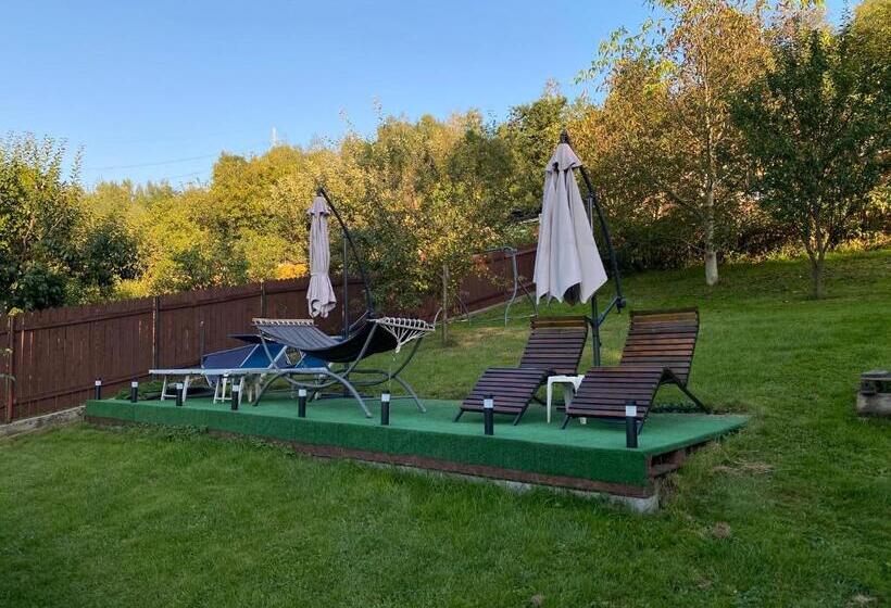 تختخواب و صبحانه Casa Greta