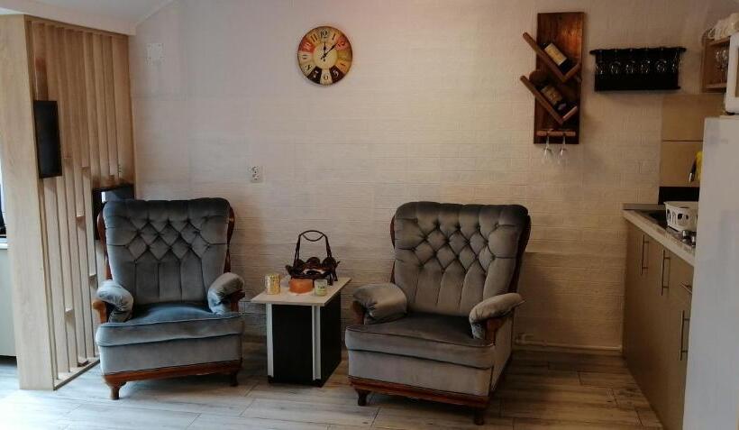 تختخواب و صبحانه Casa Greta