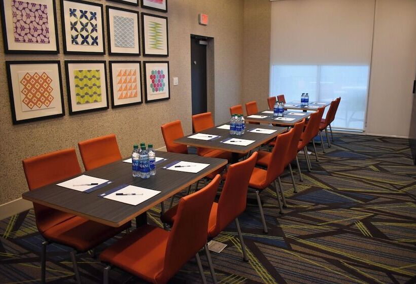 فندق Holiday Inn Express & Suites Sanford   Lake Mary, An Ihg