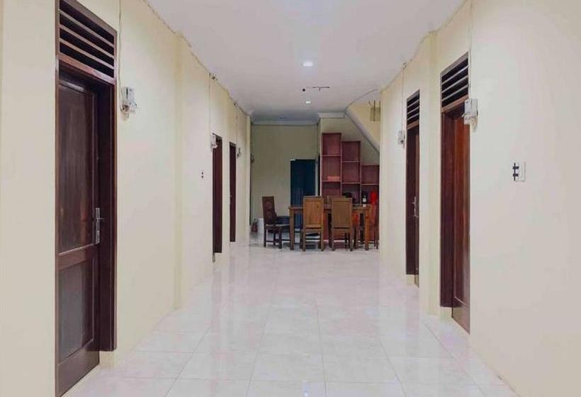 ホテル Koolkost Near Rs Royal Prima Medan