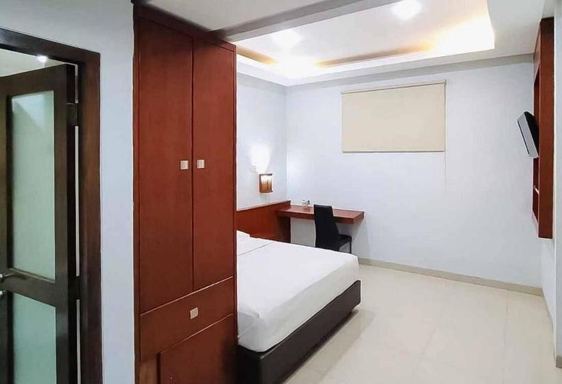 ホテル Koolkost Near Rs Royal Prima Medan