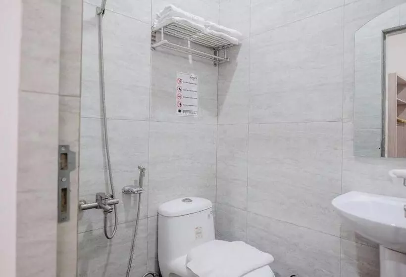 ホテル Reddoorz Plus @ Jalan Juanda Medan