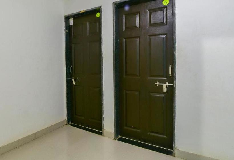 ホテル Spot On 66949  Sai Laxmi