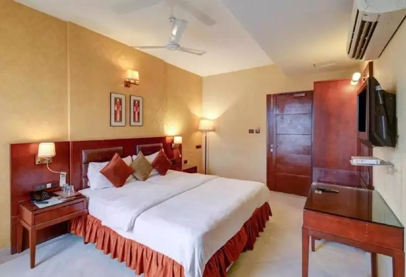 Fabhotel Sun Regency