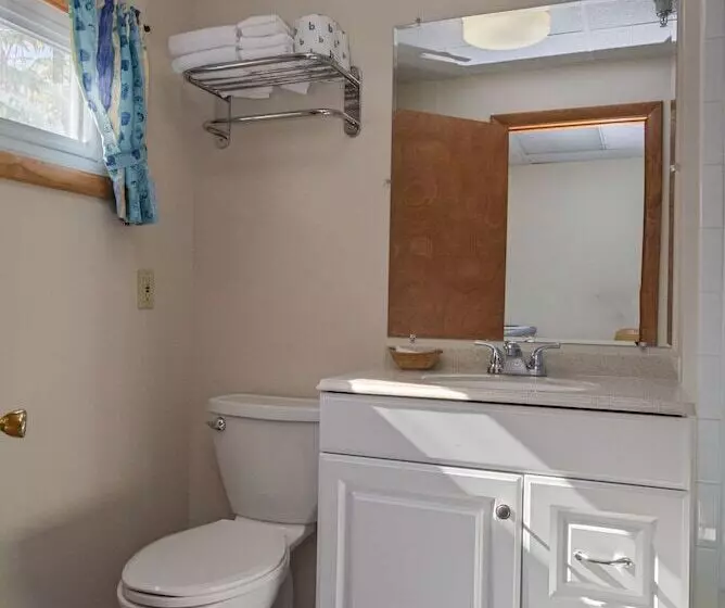 Kebek 3 Oceanside Motel