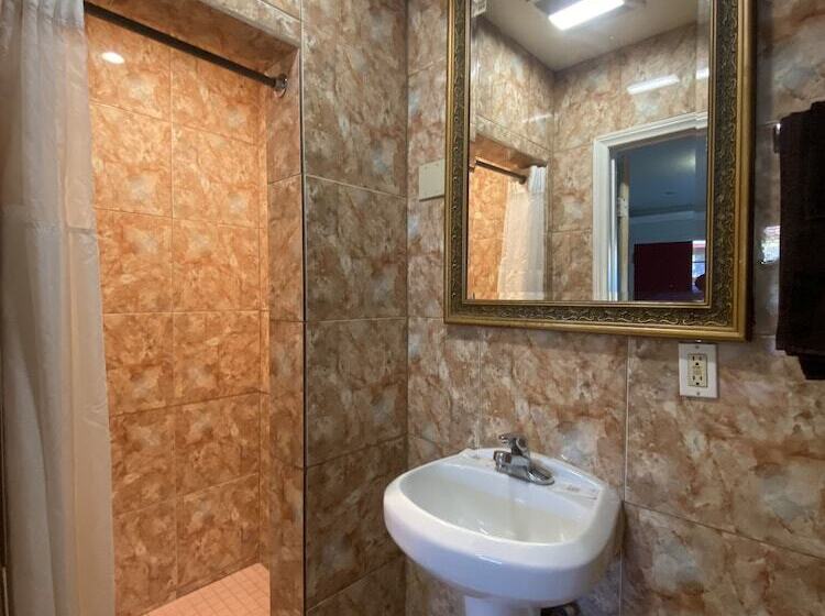 Мотель Sands Inn