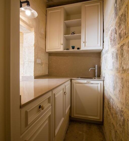 Palazzino Birgu Host Family Bed And Breakfast