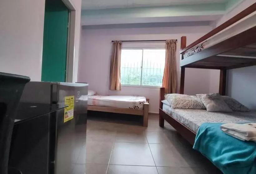 ペンション El Refugio Minca