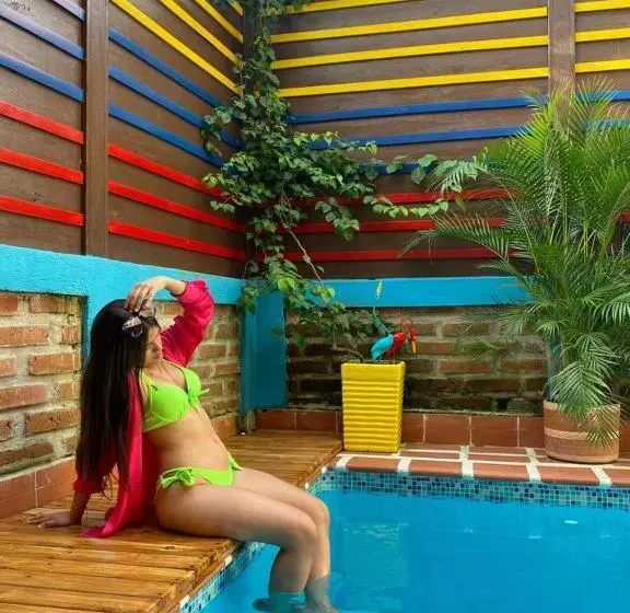 ペンション El Refugio Minca