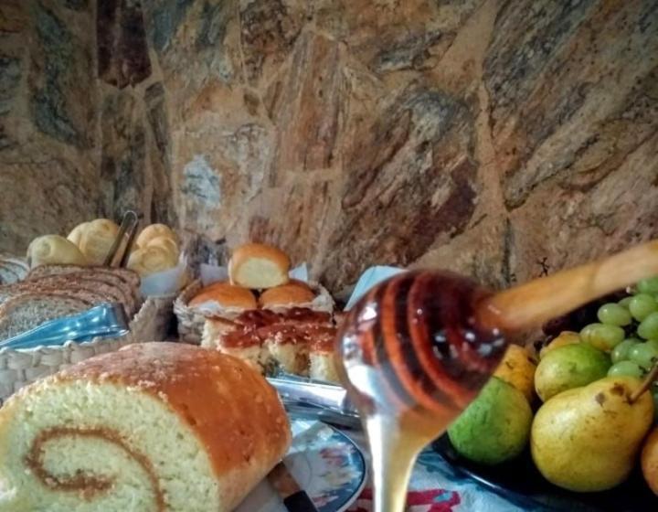 Pension Pousada Colibri Serrano