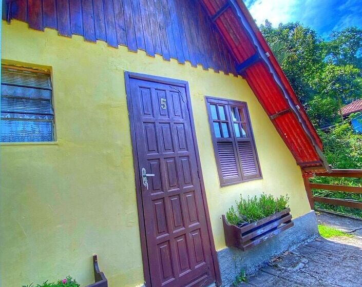 Pension Pousada Colibri Serrano