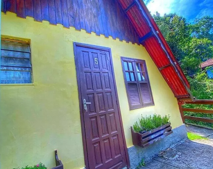 Majatalo Pousada Colibri Serrano