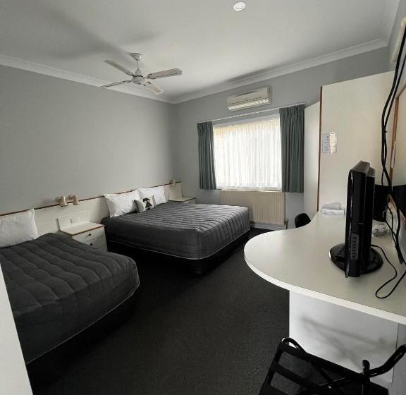 Tumbarumba Motel & Elms Restaurant