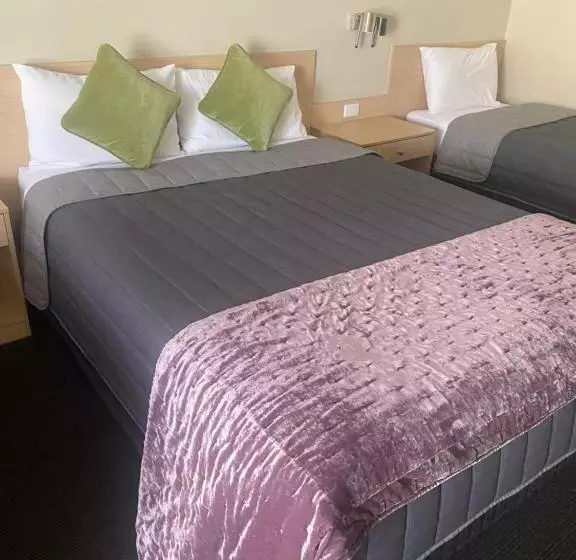 Tumbarumba Motel & Elms Restaurant