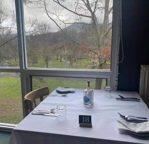 Tumbarumba Motel & Elms Restaurant