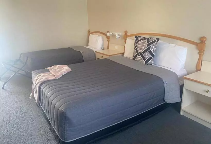 Tumbarumba Motel & Elms Restaurant