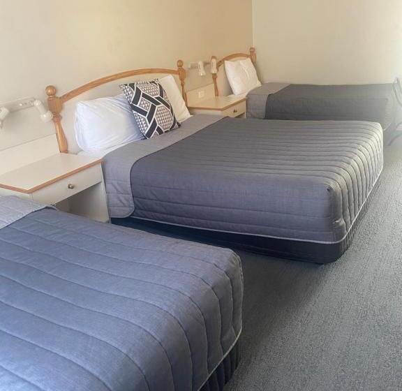 Tumbarumba Motel & Elms Restaurant