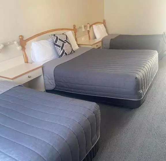 Tumbarumba Motel & Elms Restaurant