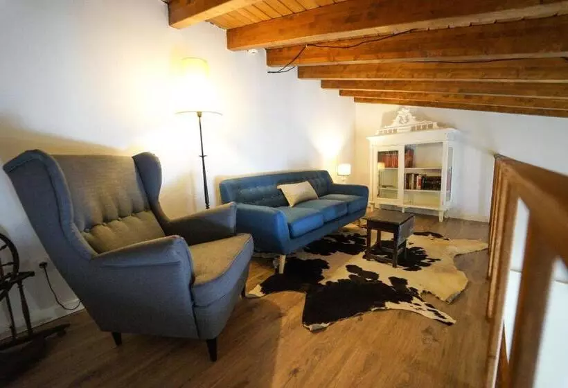 تختخواب و صبحانه Maria`s Guesthouse