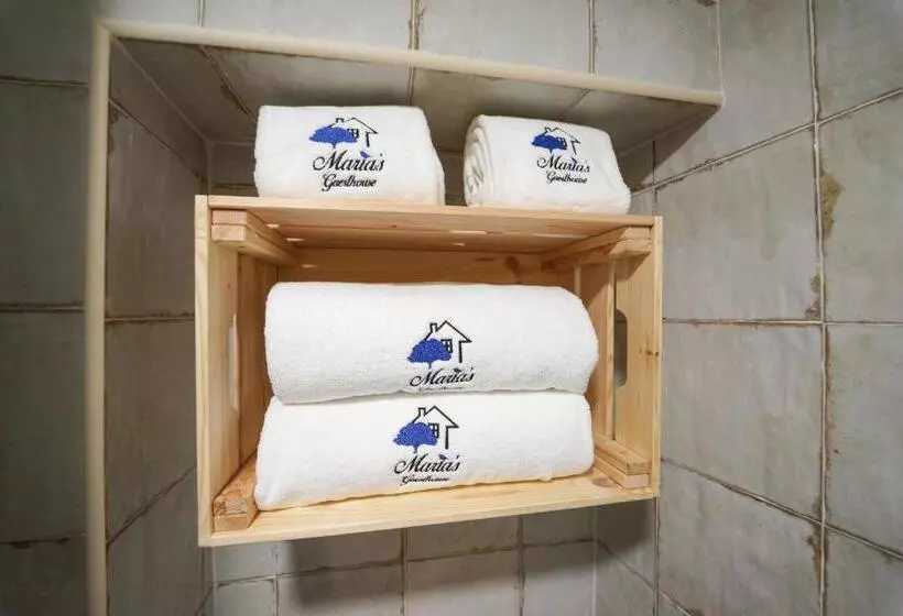 تختخواب و صبحانه Maria`s Guesthouse