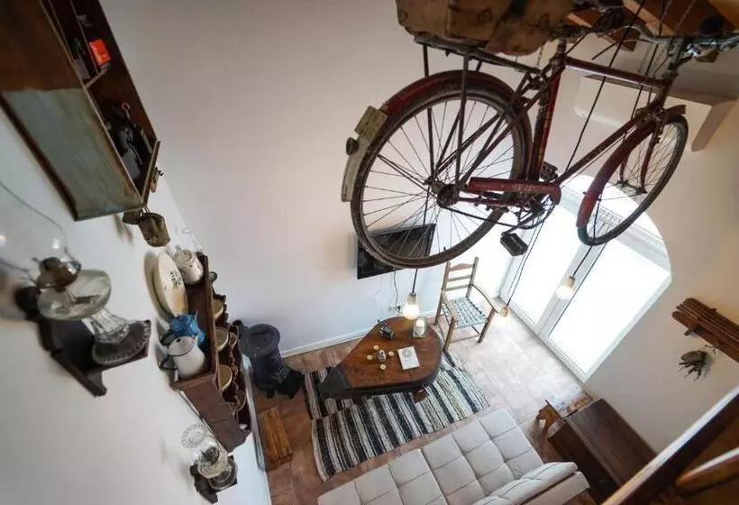 تختخواب و صبحانه Maria`s Guesthouse