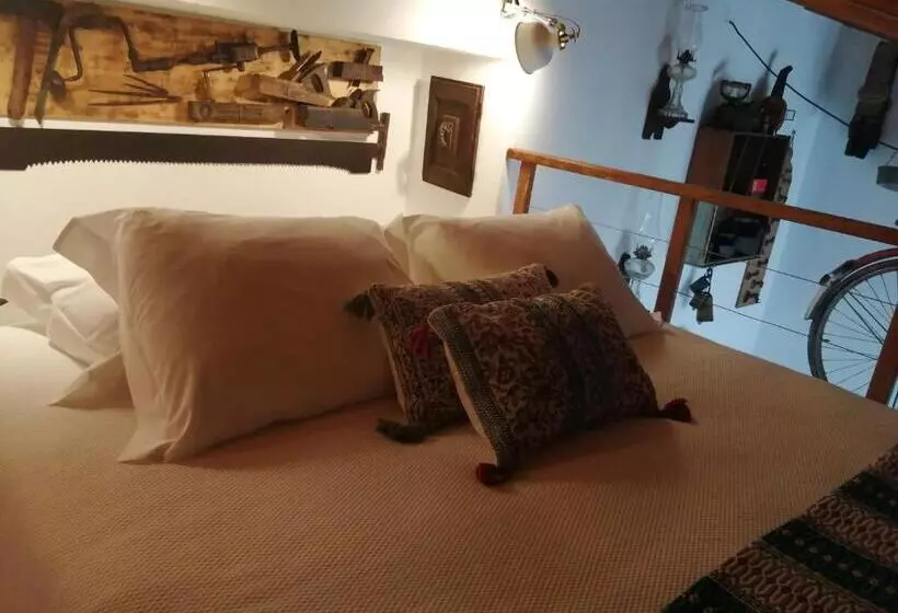 تختخواب و صبحانه Maria`s Guesthouse