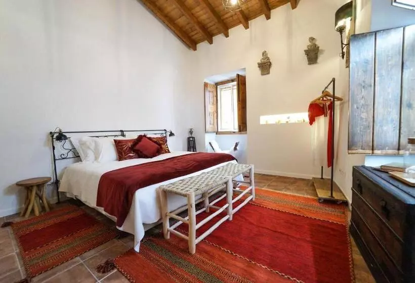 تختخواب و صبحانه Maria`s Guesthouse