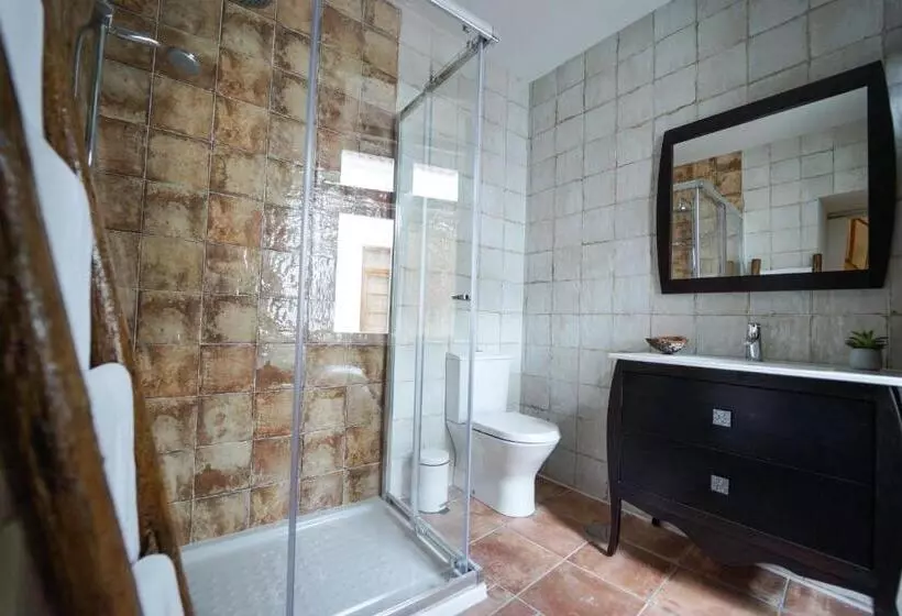 تختخواب و صبحانه Maria`s Guesthouse