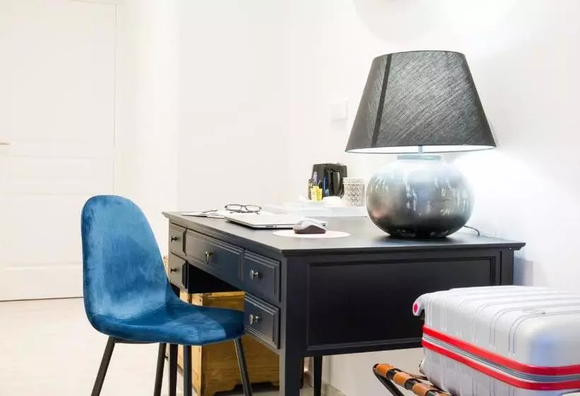 ホテル Château Du Rollin Orléans   La Chapelle St Mesmin