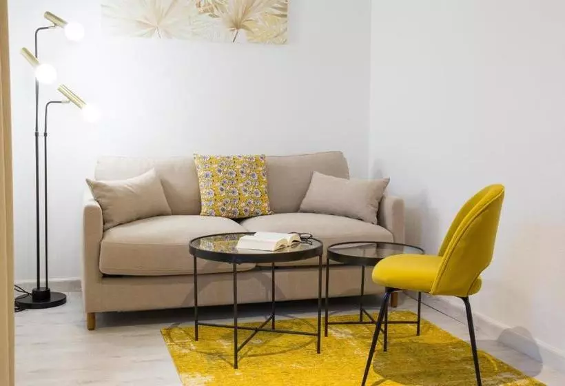 ホテル Château Du Rollin Orléans   La Chapelle St Mesmin