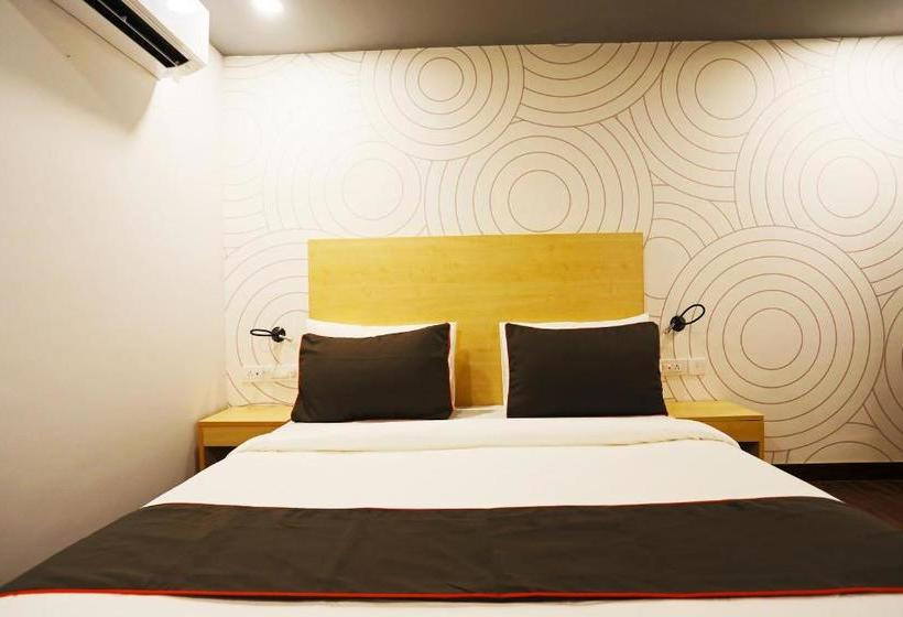 ホテル Collection O 76056 Slf Mall Sector30