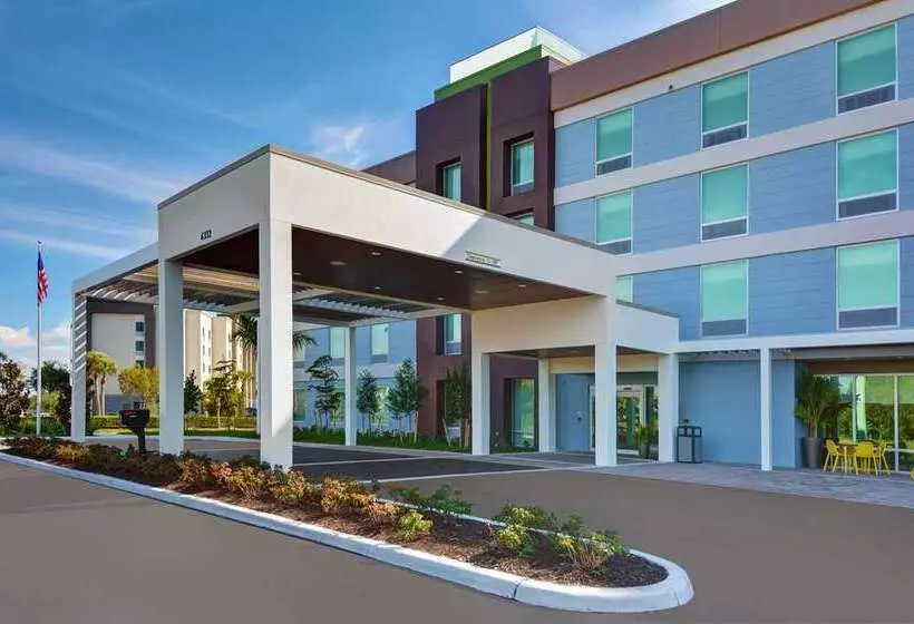 ホテル Home2 Suites By Hilton Fort Myers Colonial Blvd