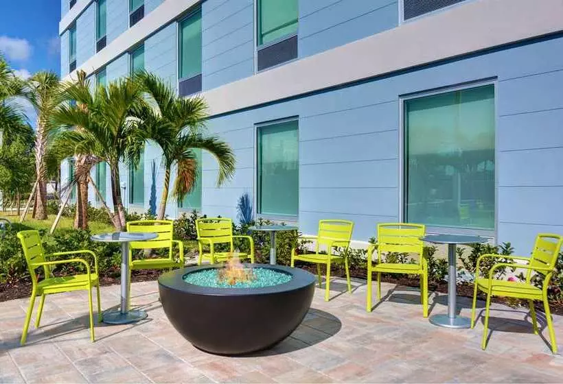 ホテル Home2 Suites By Hilton Fort Myers Colonial Blvd