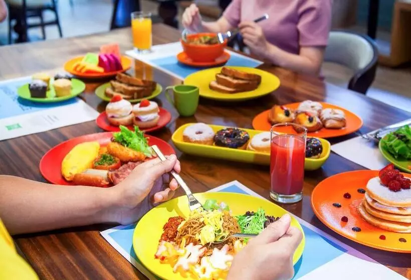 ホテル Ibis Styles Bandung Grand Central