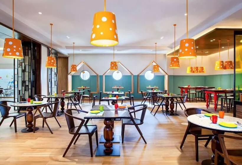ホテル Ibis Styles Bandung Grand Central