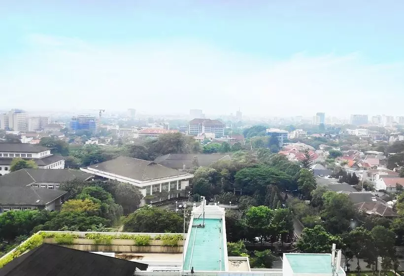 ホテル Ibis Styles Bandung Grand Central