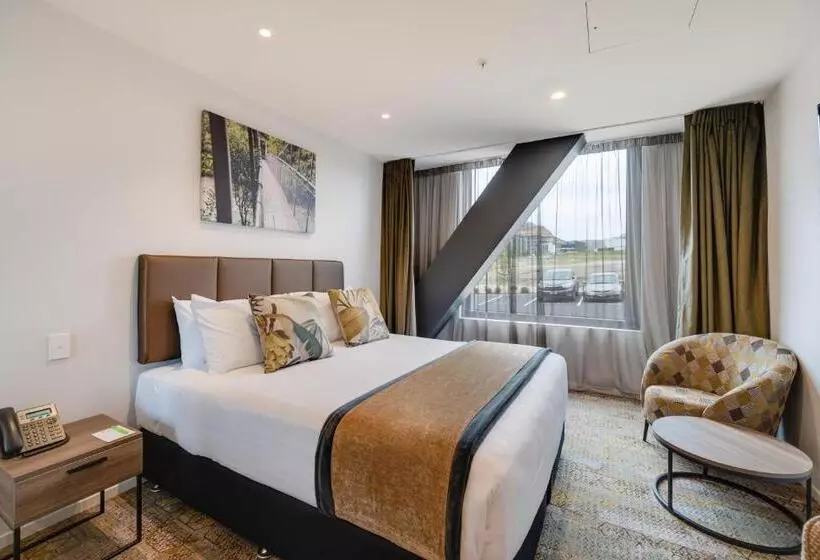 هتل La Quinta By Wyndham Remarkables Park Queenstown