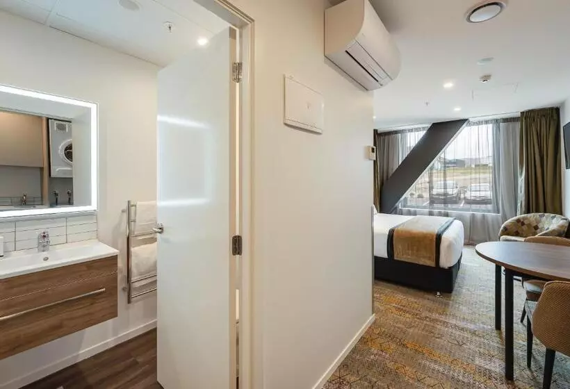 هتل La Quinta By Wyndham Remarkables Park Queenstown