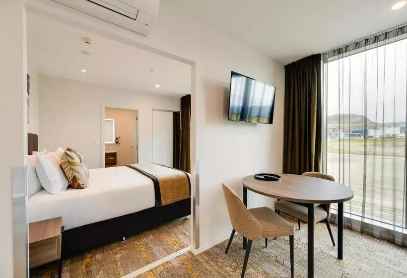 هتل La Quinta By Wyndham Remarkables Park Queenstown