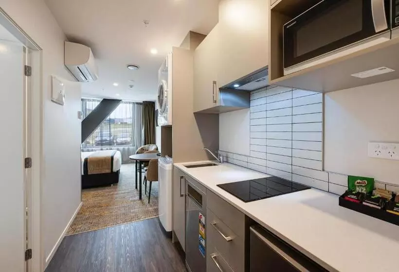 هتل La Quinta By Wyndham Remarkables Park Queenstown