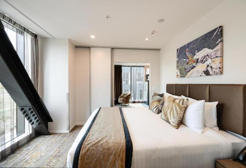 Отель La Quinta By Wyndham Remarkables Park Queenstown