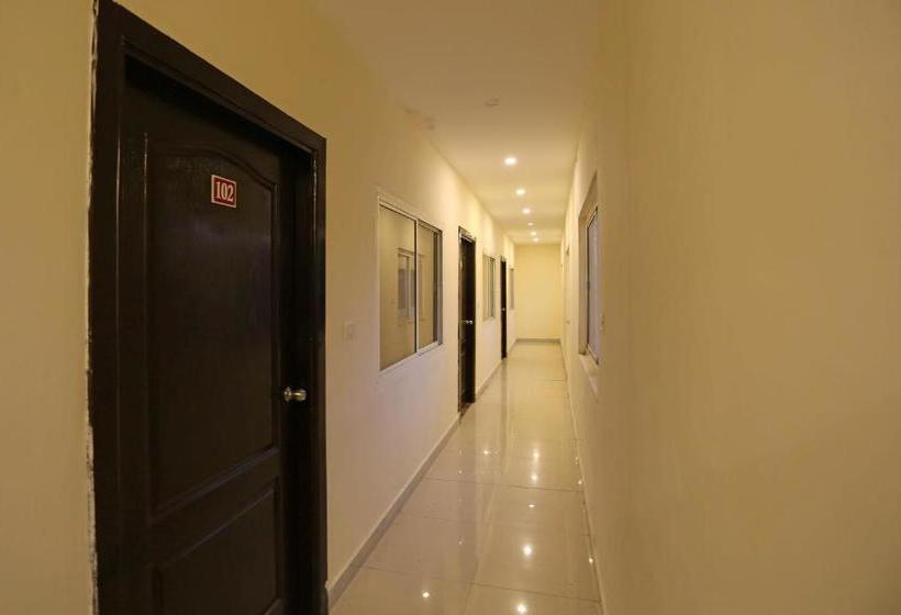 Hotel Oyo 29173 The Grand, Jammu