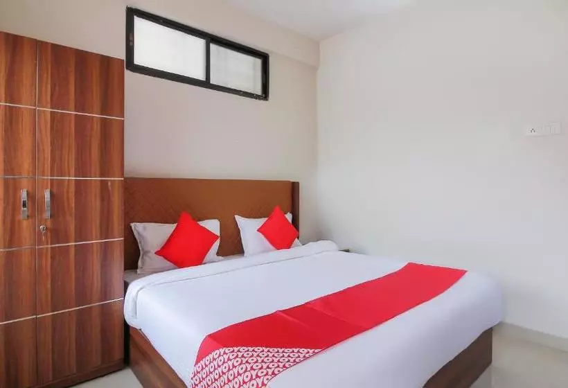 Hotelli Oyo 46968 Mahakal Inn